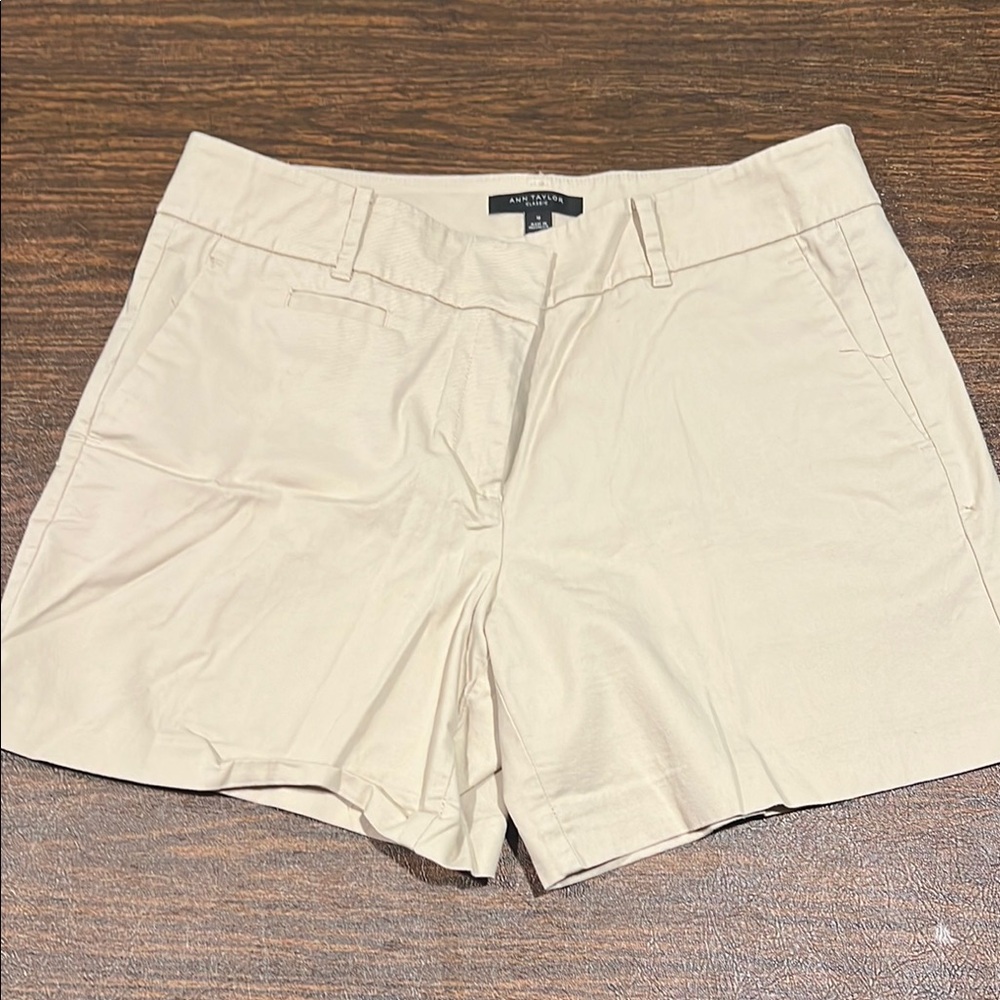 Ann Taylor Cream Shorts Tailored Fit